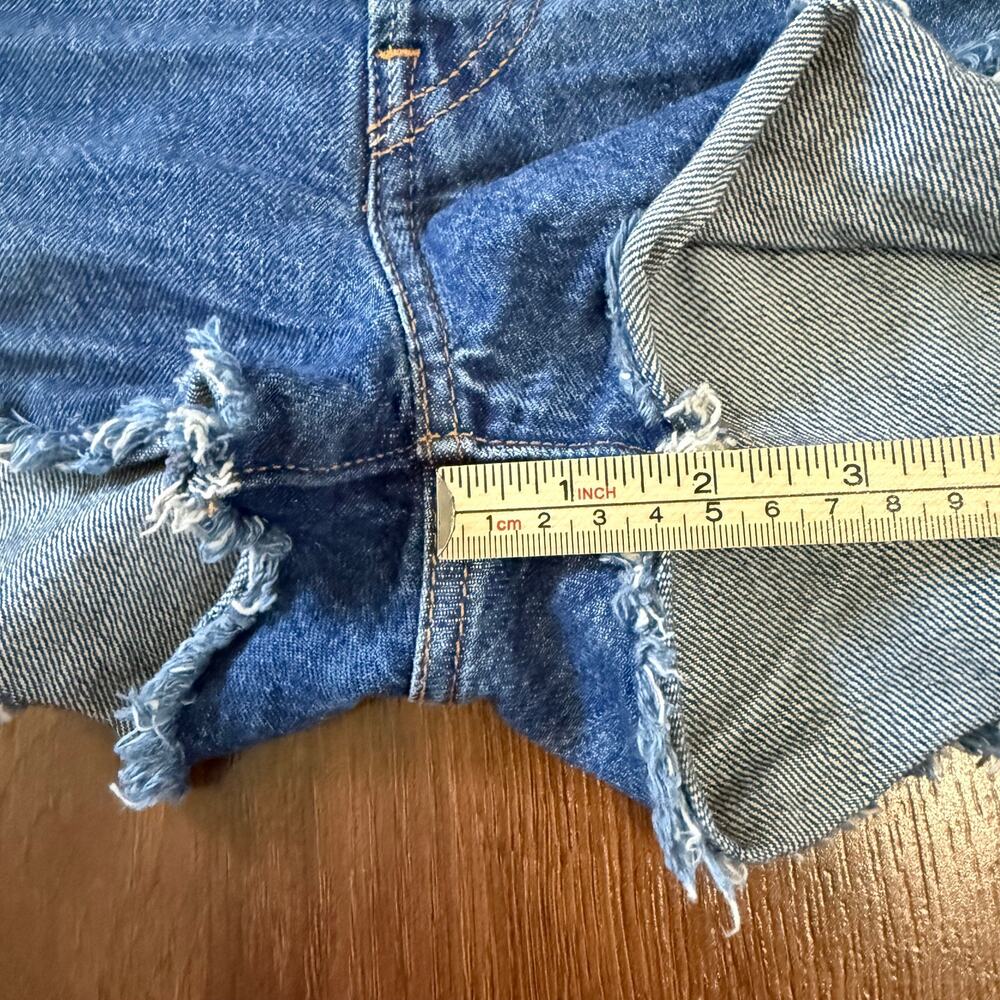 Levi's 501XX Denim Shorts Medium Wash Sz 33 High Rise Cut Off Casual Everyday - Picture 5 of 8